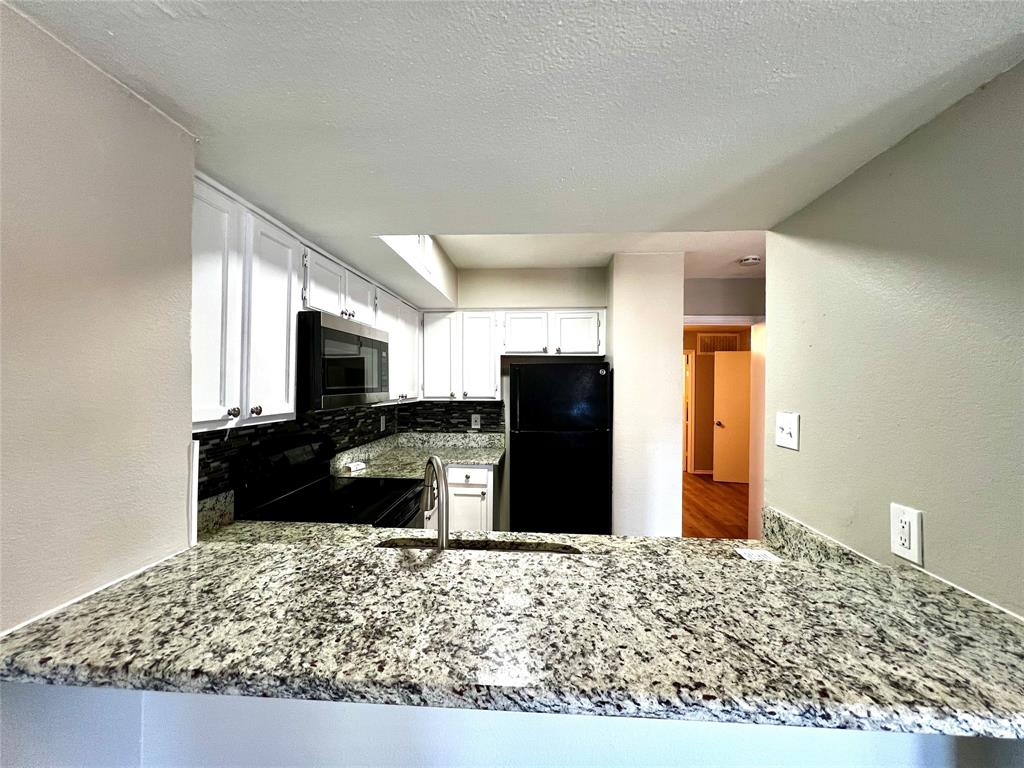9807 Walnut Street 201 Property Photo 6