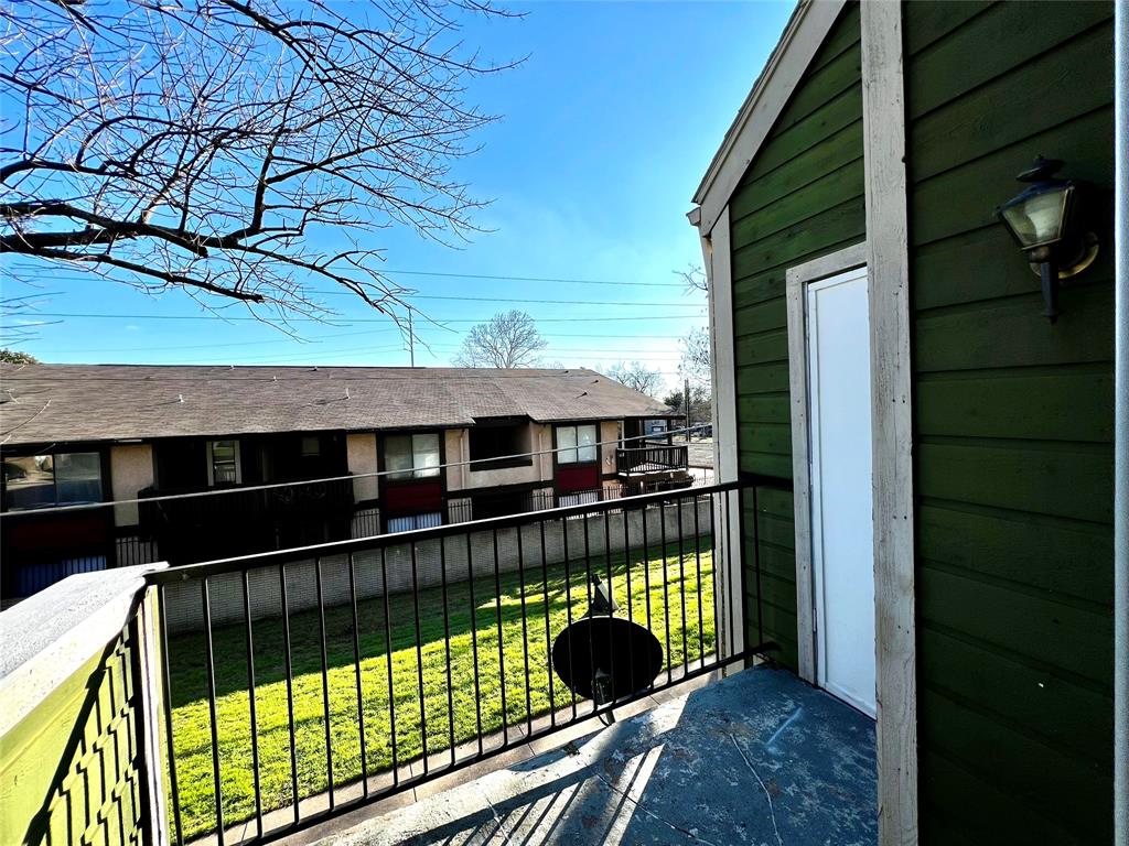 9807 Walnut Street 201 Property Photo 15