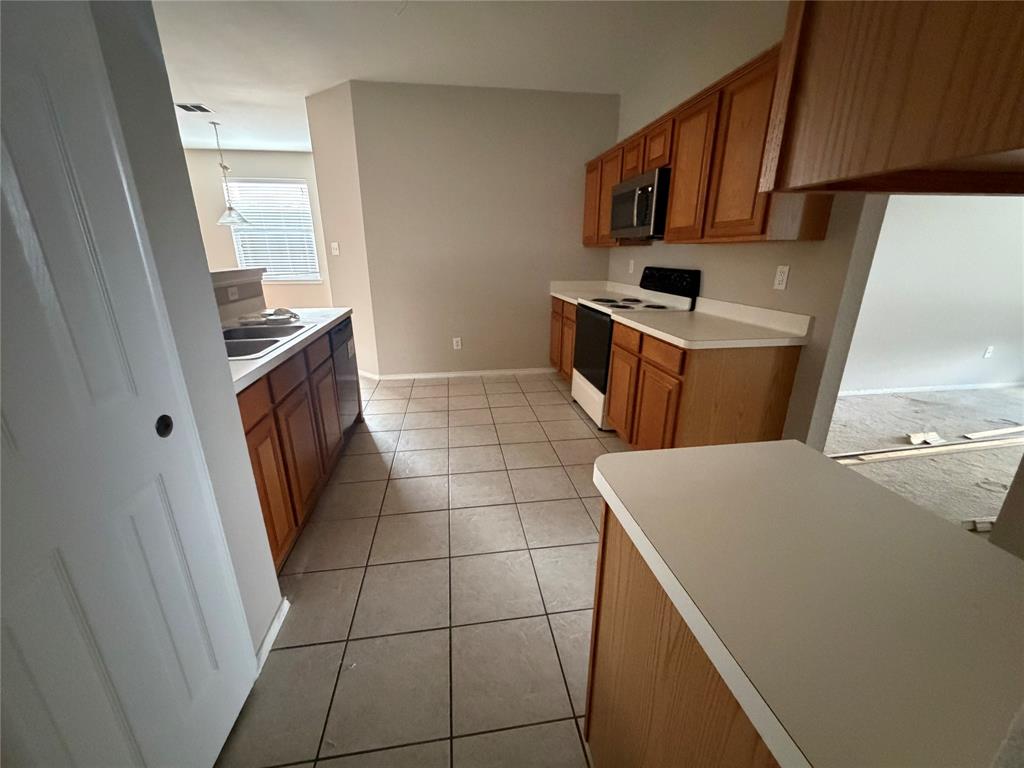 1520 Streams Way Property Photo 10