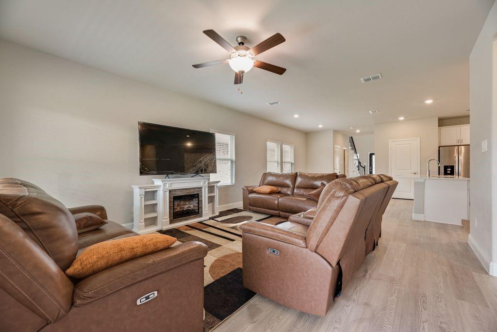 605 Willet Drive Property Photo 6