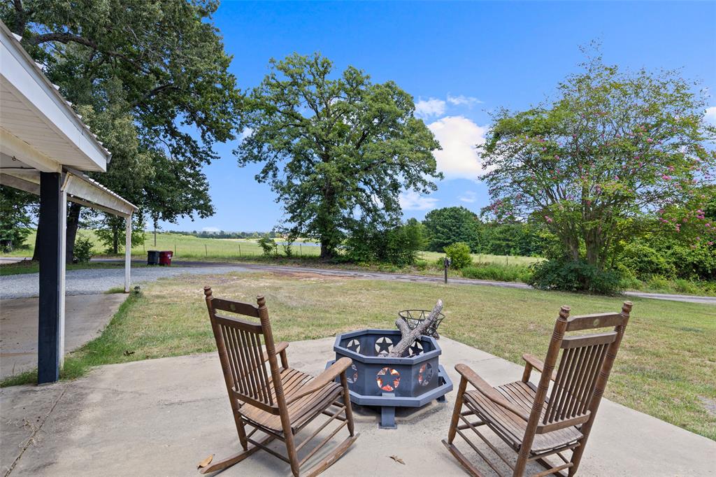 11932 Wisteria Property Photo 6