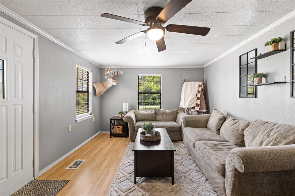 11932 Wisteria Property Photo 7
