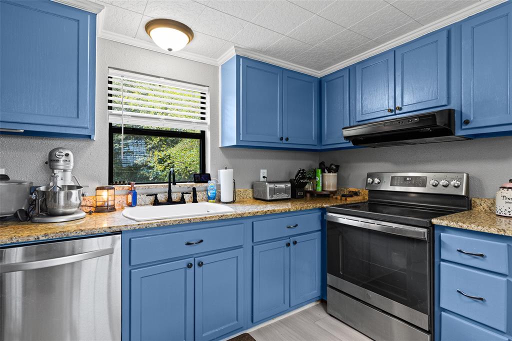 11932 Wisteria Property Photo 12