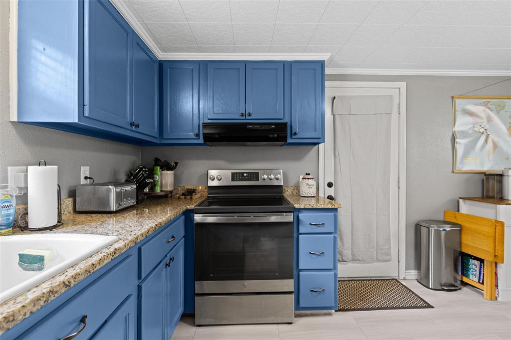 11932 Wisteria Property Photo 13