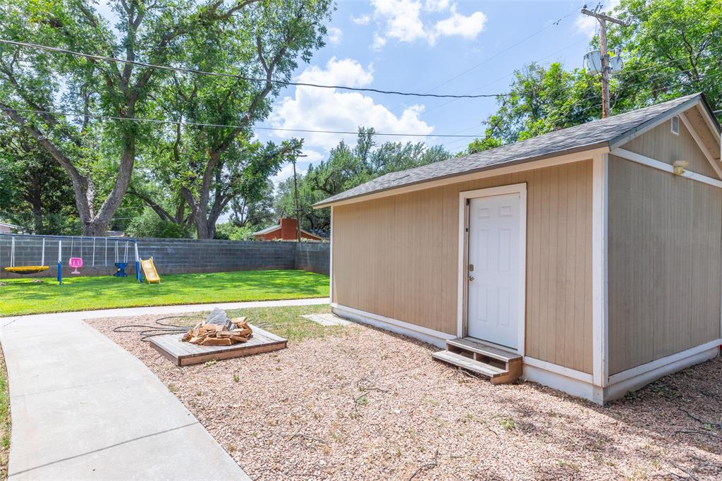 1518 Elmwood Drive Property Photo 37