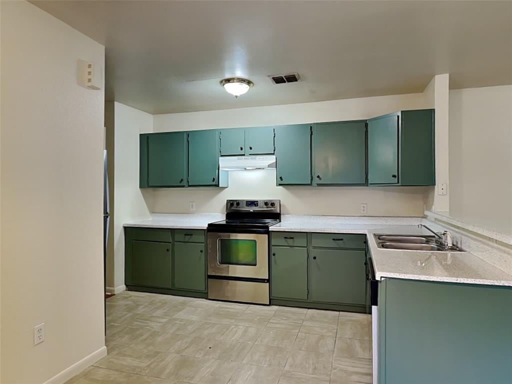 2955 Loving Avenue Property Photo 11