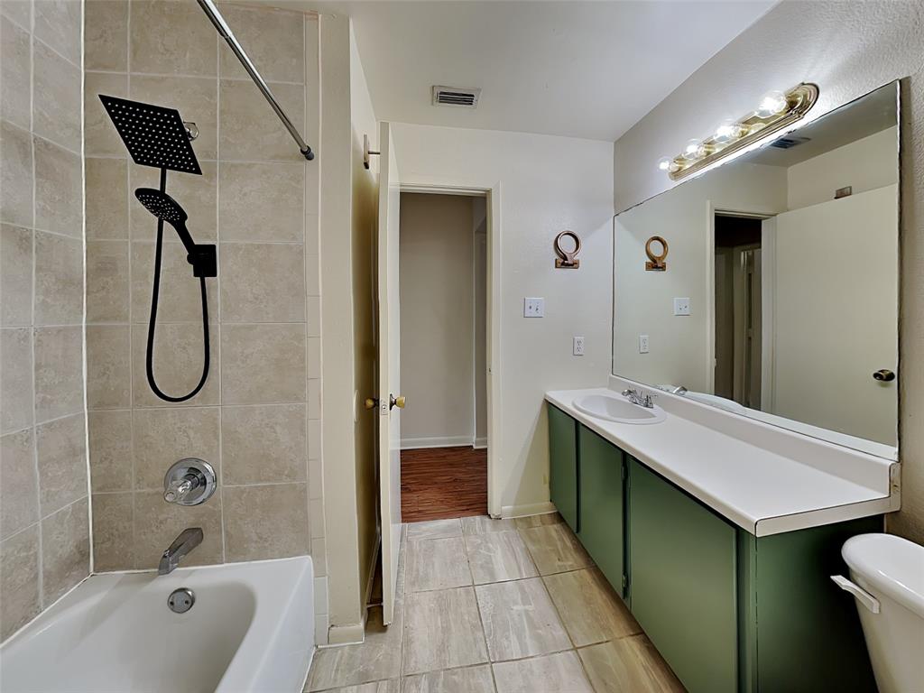 2955 Loving Avenue Property Photo 16