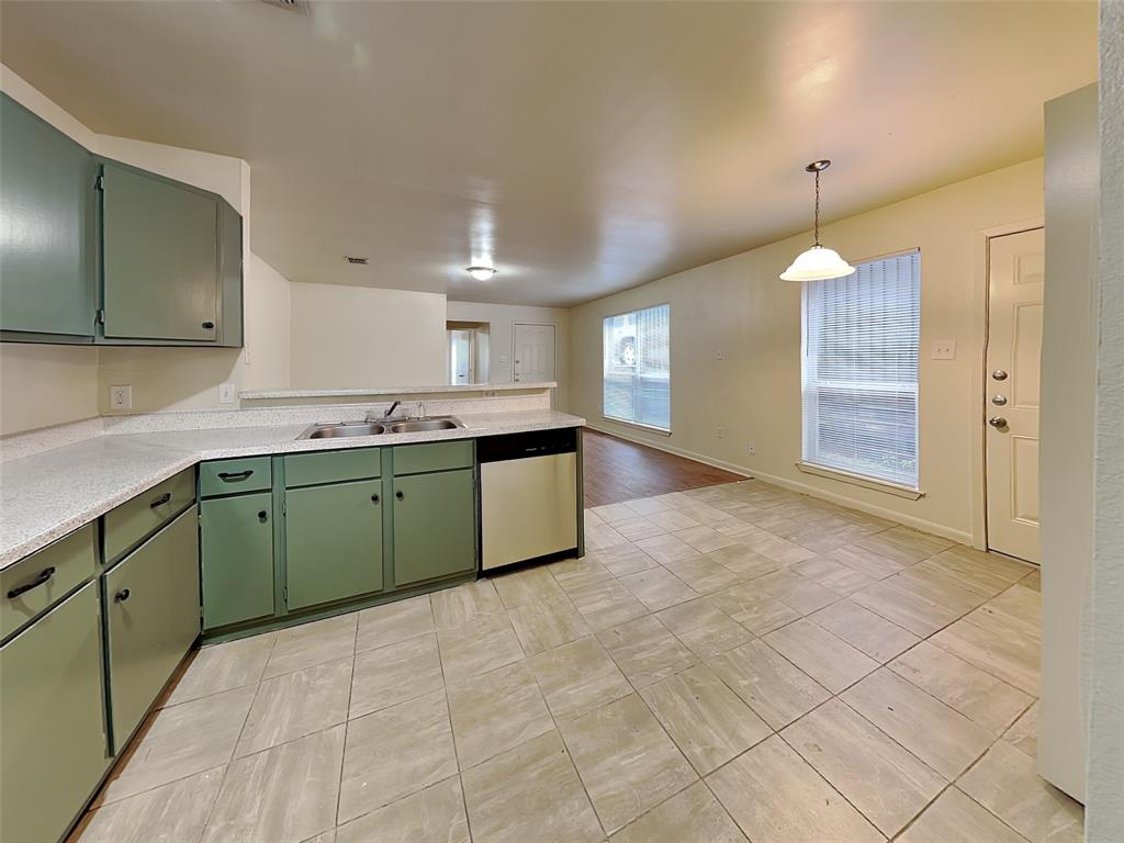 2955 Loving Avenue Property Photo 18