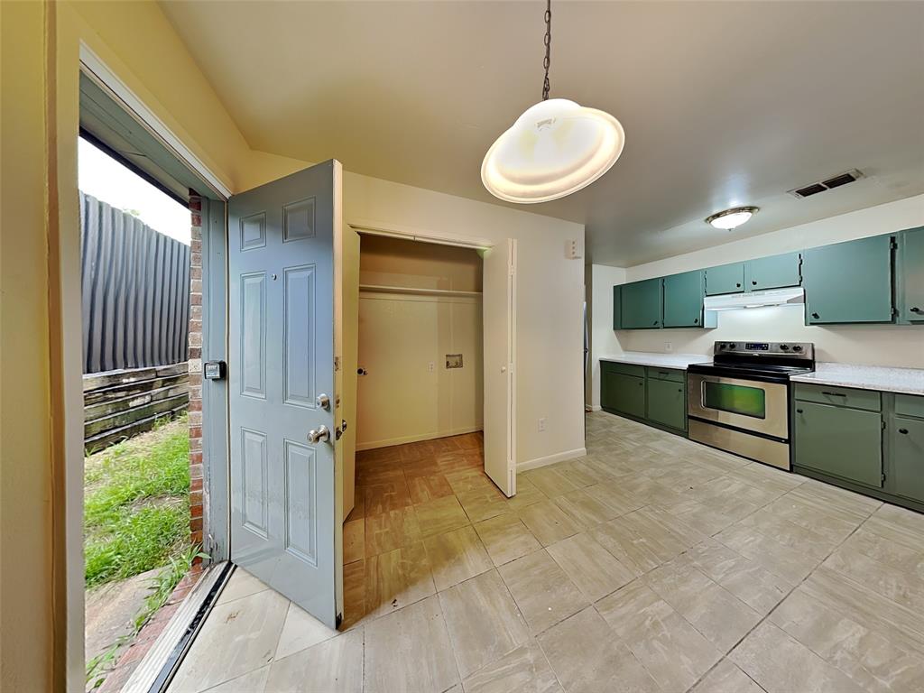 2955 Loving Avenue Property Photo 19