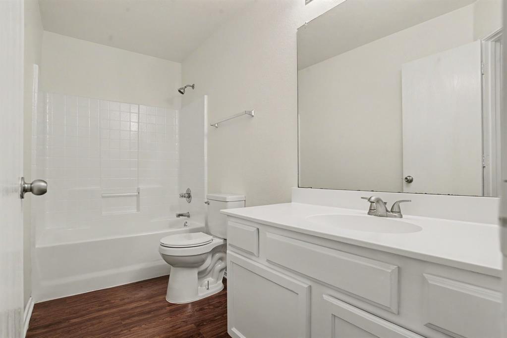 115 Windsor Property Photo 17