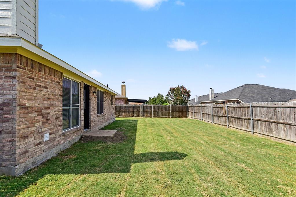 115 Windsor Property Photo 18