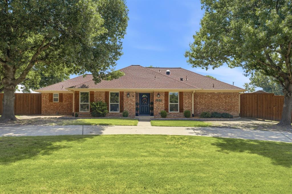220 Dale Drive Property Photo 1