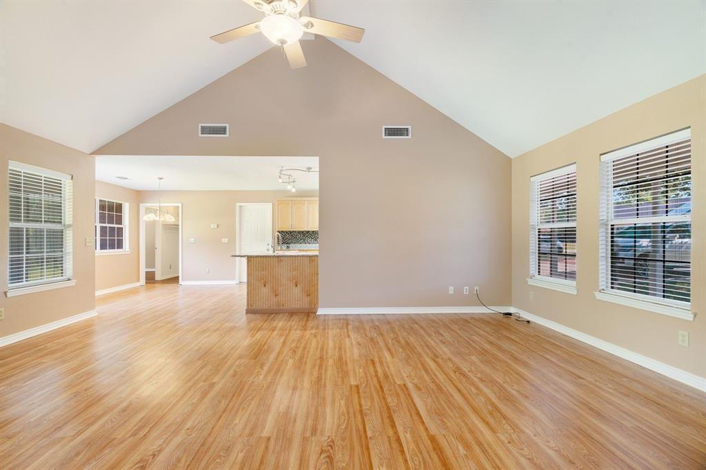 329 Helena Drive Property Photo 4