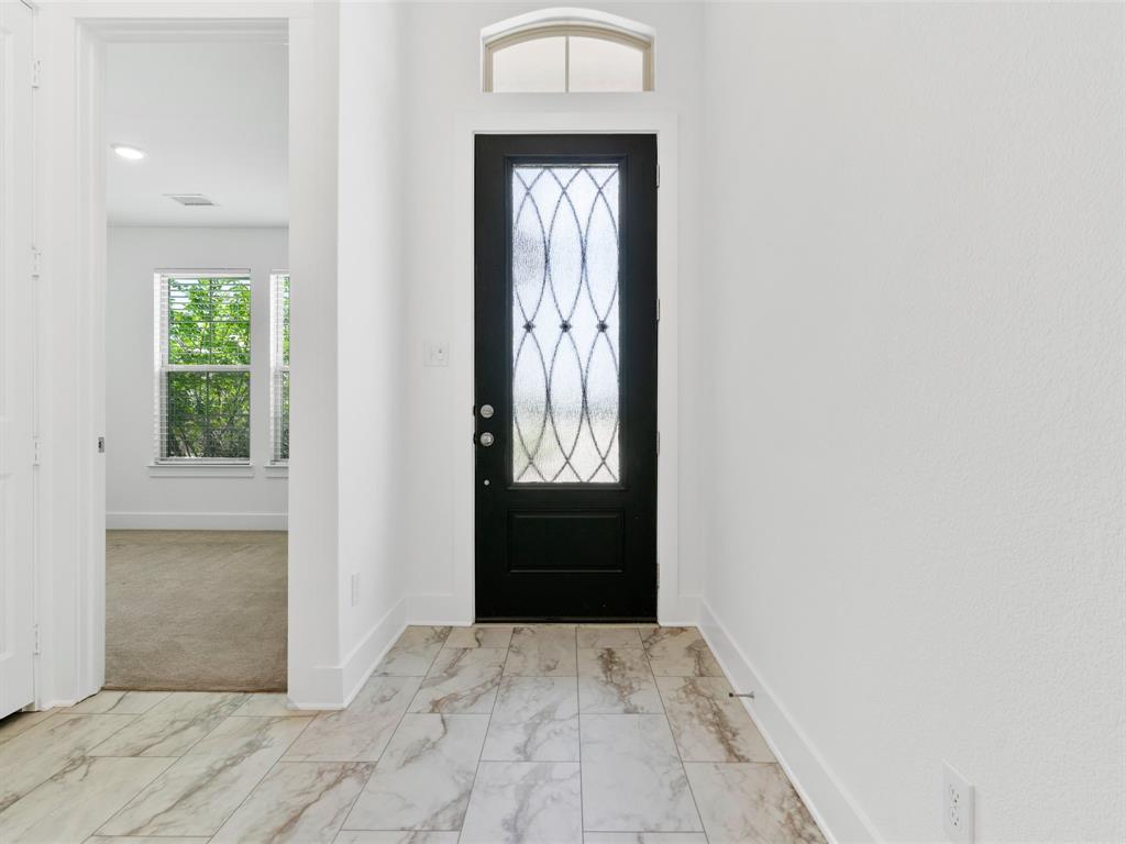 942 Lawless Lane Property Photo 3