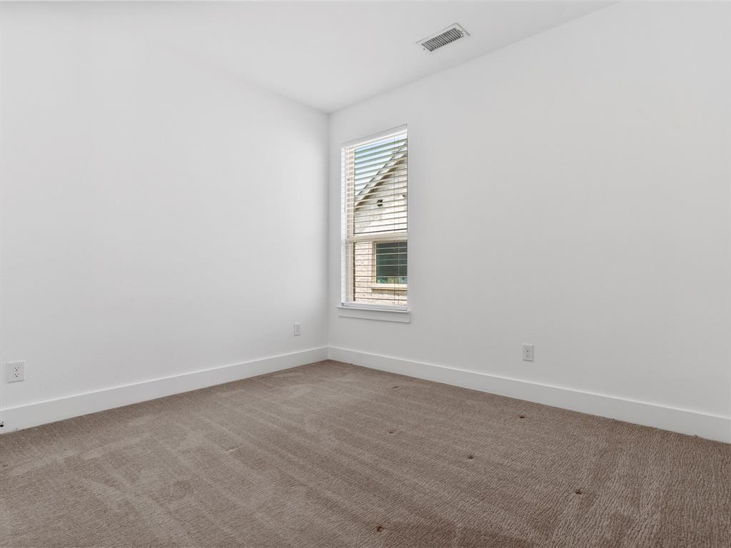 942 Lawless Lane Property Photo 8