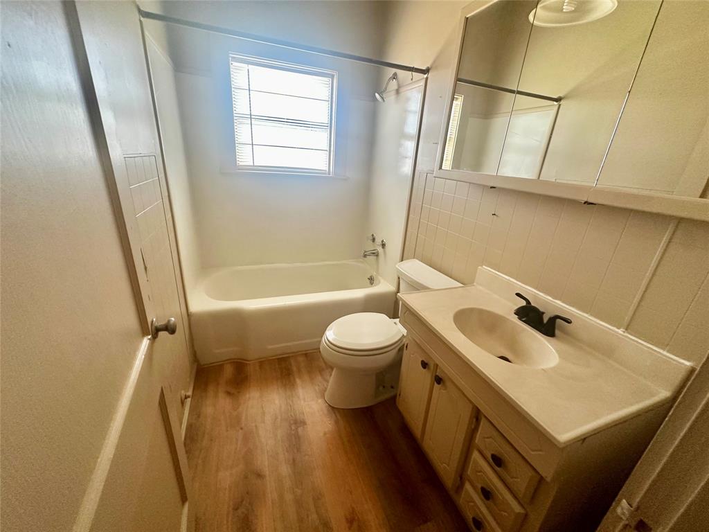 1117-1121 S Washington Property Photo 11