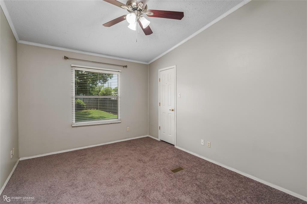 413 Glen Harbor Property Photo 23