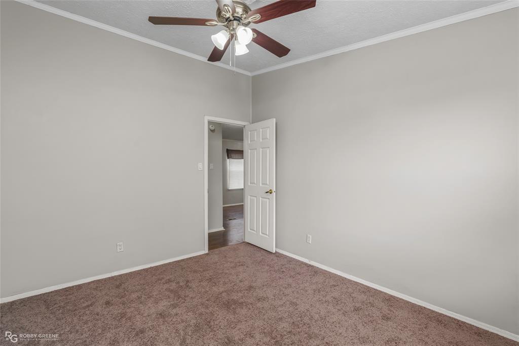 413 Glen Harbor Property Photo 24