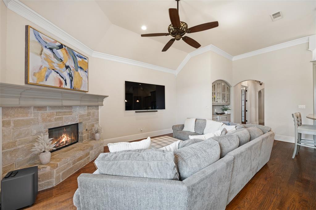 121 Montgomery Drive Property Photo 3