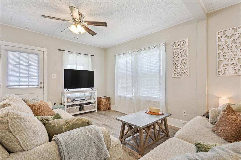 102 Brookshire Property Photo 6