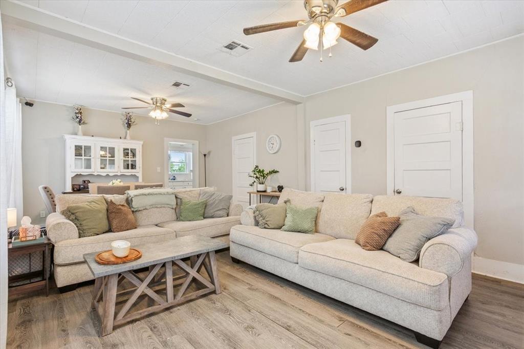 102 Brookshire Property Photo 8