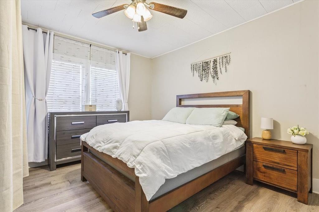 102 Brookshire Property Photo 14