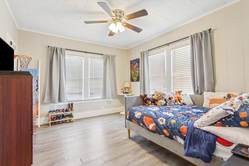 102 Brookshire Property Photo 18