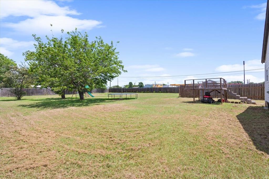 102 Brookshire Property Photo 23