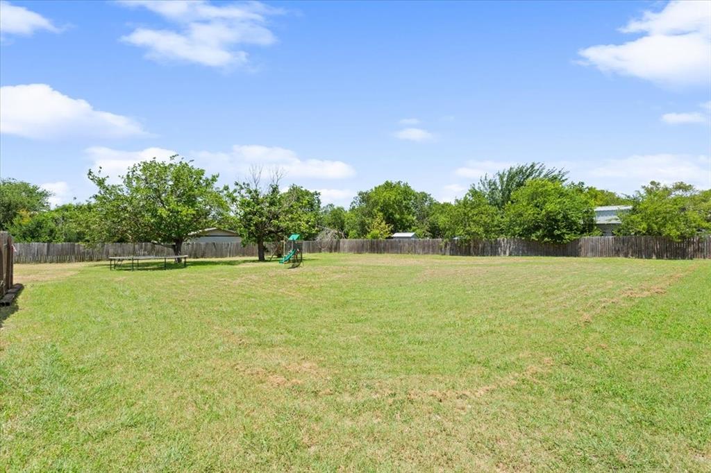 102 Brookshire Property Photo 24
