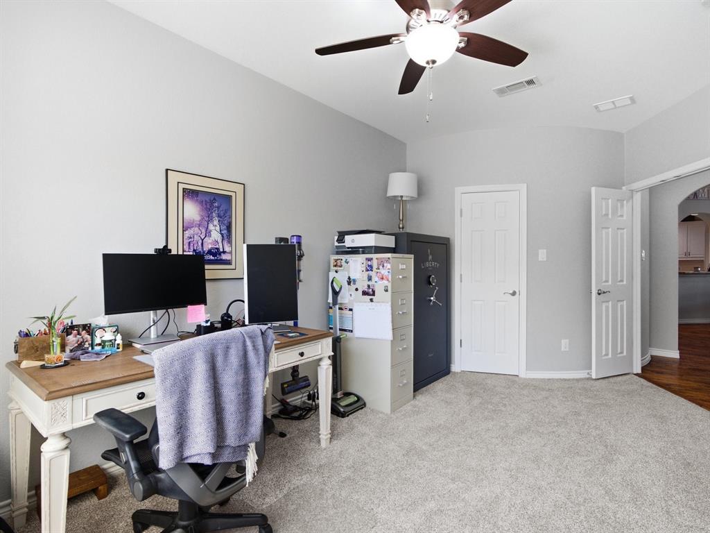 2101 Nocona Drive Property Photo 17