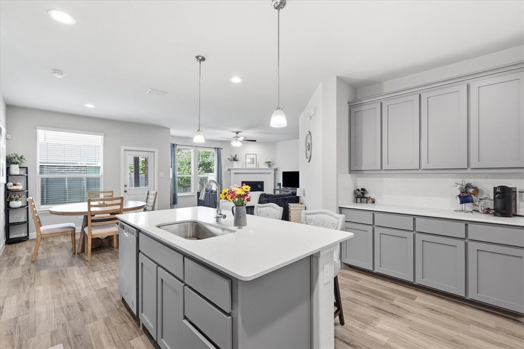 2417 Tattler Trail Property Photo 8