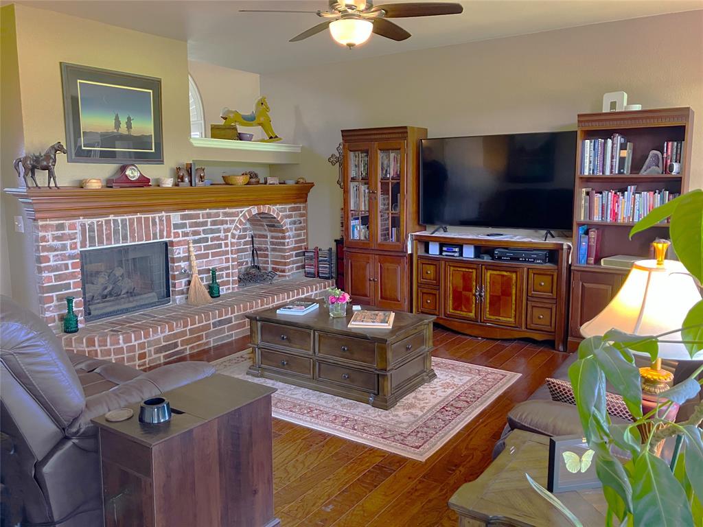 5203 Quail Creek Drive Property Photo 6