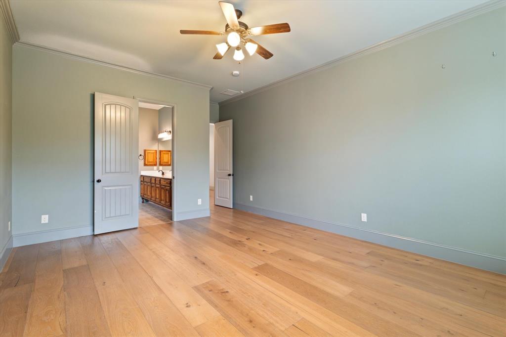 1040 Edgefield Lane Property Photo 14