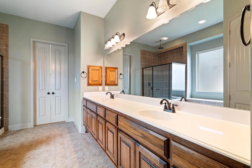 1040 Edgefield Lane Property Photo 15
