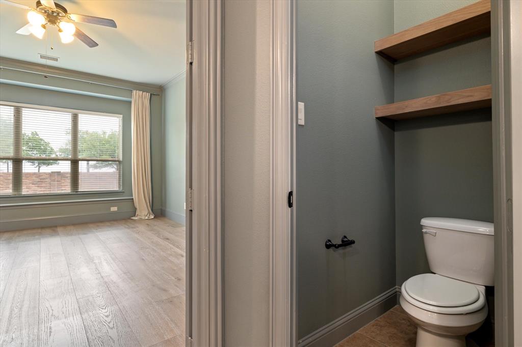 1040 Edgefield Lane Property Photo 18