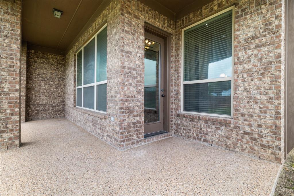 1040 Edgefield Lane Property Photo 29
