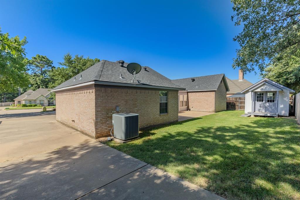 305 Kelli Circle Property Photo 32