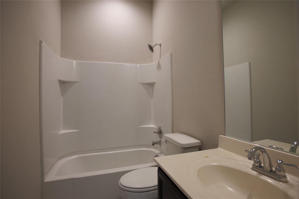 219 Lexington Avenue Property Photo 6