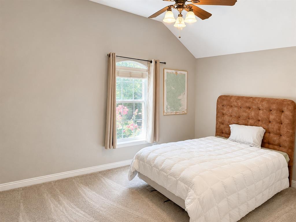 1804 Longwood Court Property Photo 20