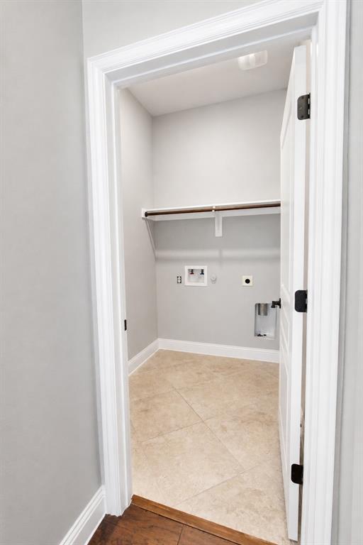 512 Strait Lane Property Photo 9