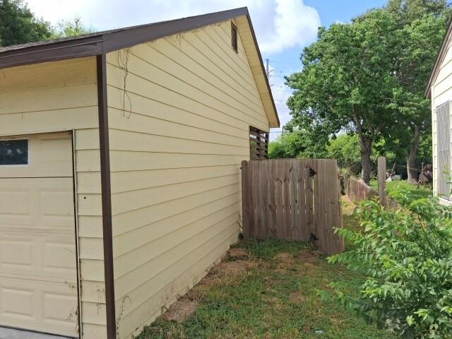 4405 S Cornelia Circle Property Photo 2