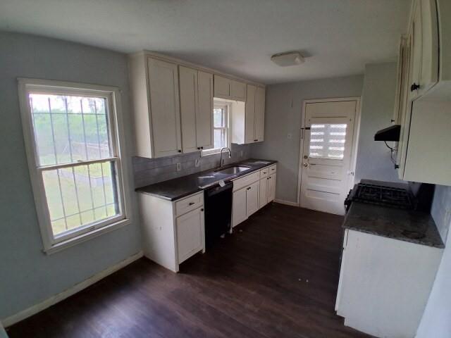 4405 S Cornelia Circle Property Photo 7