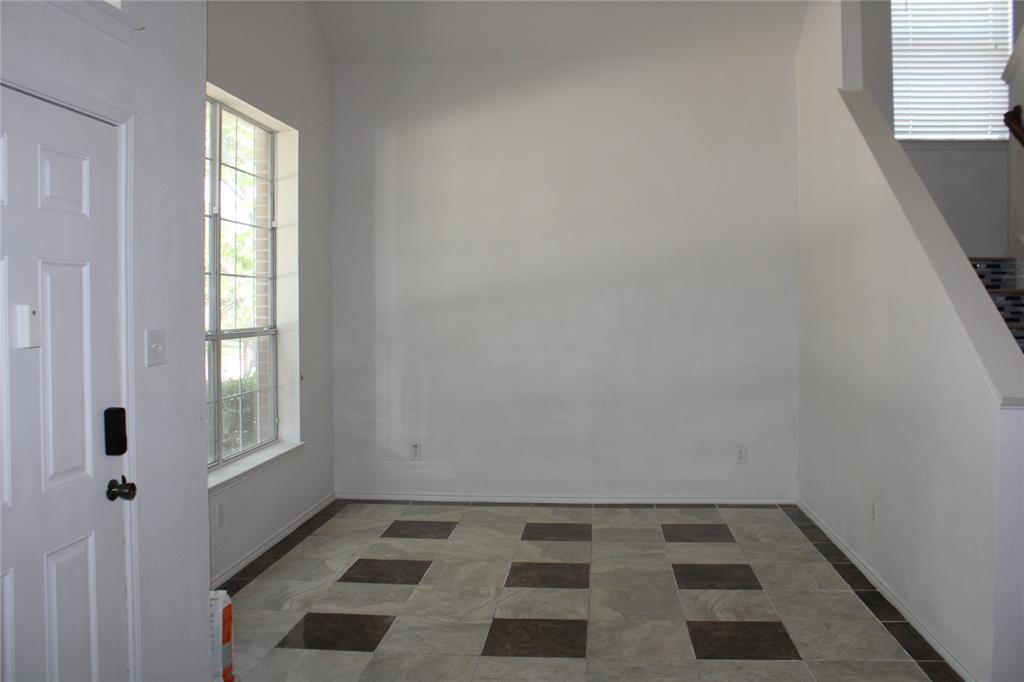 1608 Broadmoor Drive Property Photo 3
