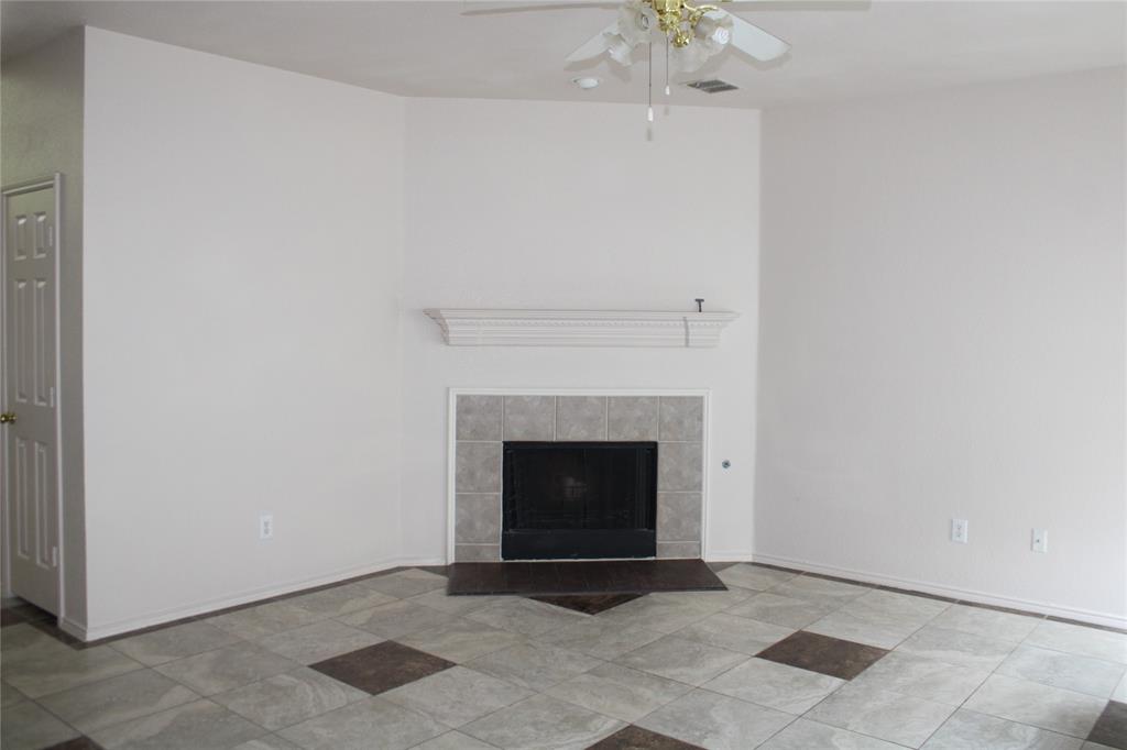 1608 Broadmoor Drive Property Photo 4