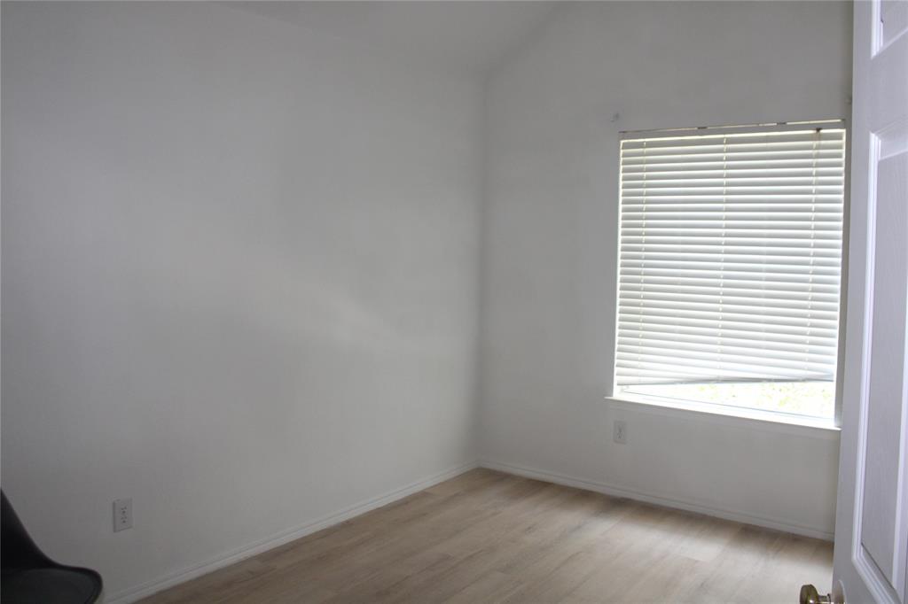 1608 Broadmoor Drive Property Photo 12