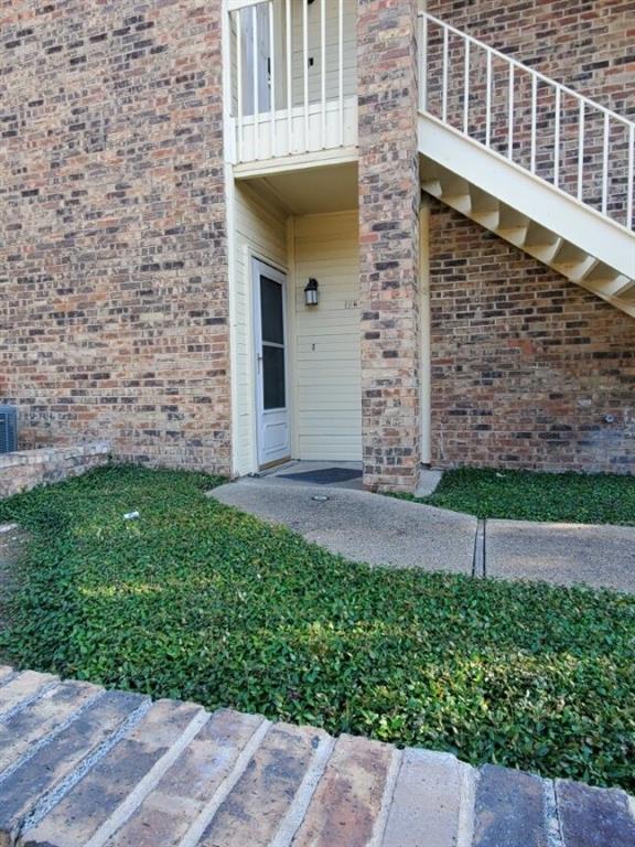 3100 Devonshire Drive 112 Property Photo 3