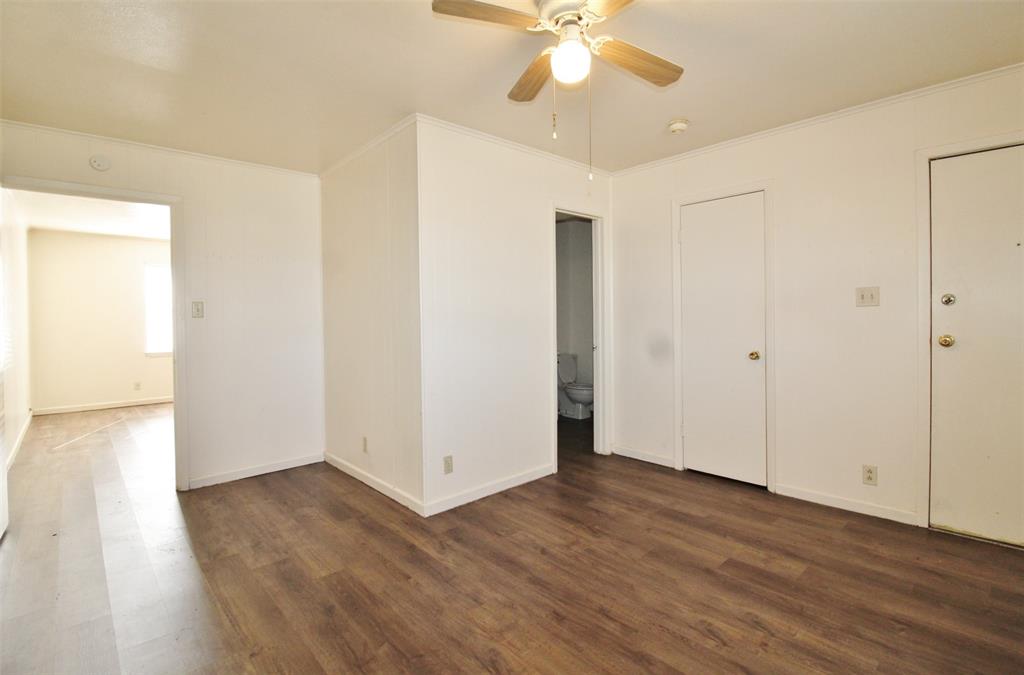 715 E 3rd Street 2 Property Photo 4