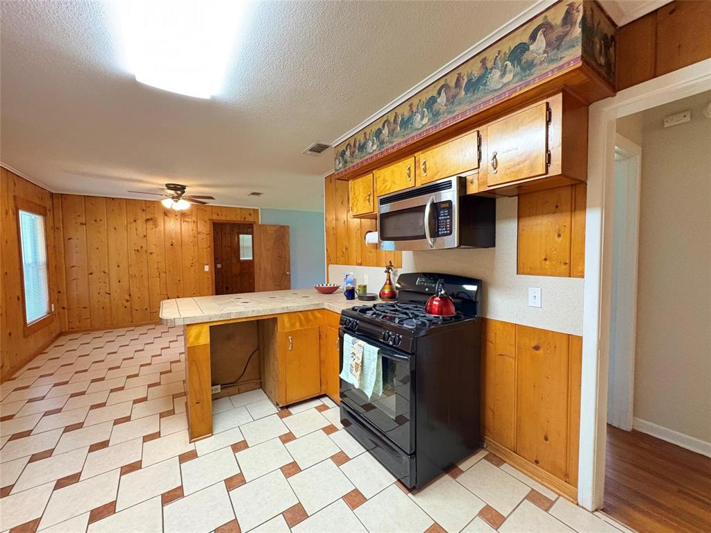 105 Calloway Property Photo 11