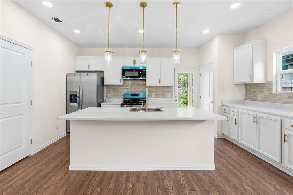 4115 Vineyard Drive Property Photo 4