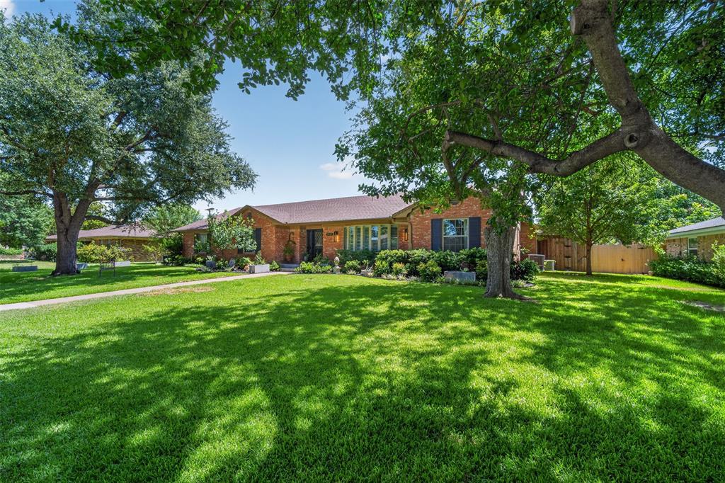 1810 S Crest Property Photo 10